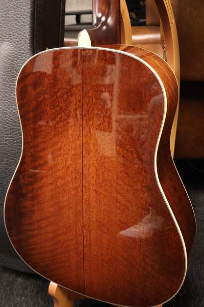 Eastman E6SS Thermo-Cure Slope Shoulder Sunburst (B-Stock)
