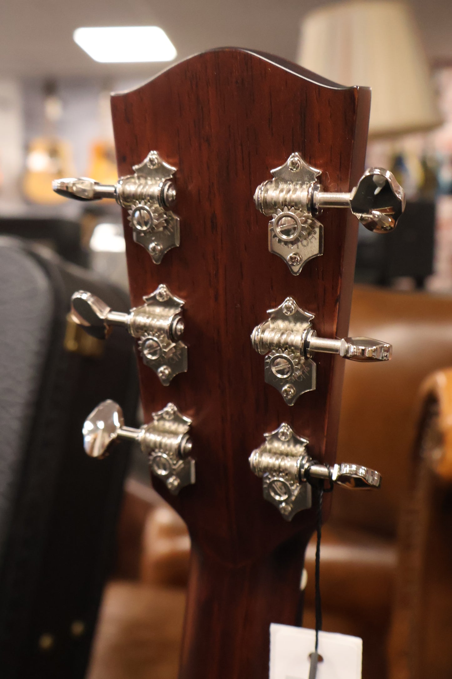 Eastman E6SS Thermo-Cure Slope Shoulder Sunburst (B-Stock)