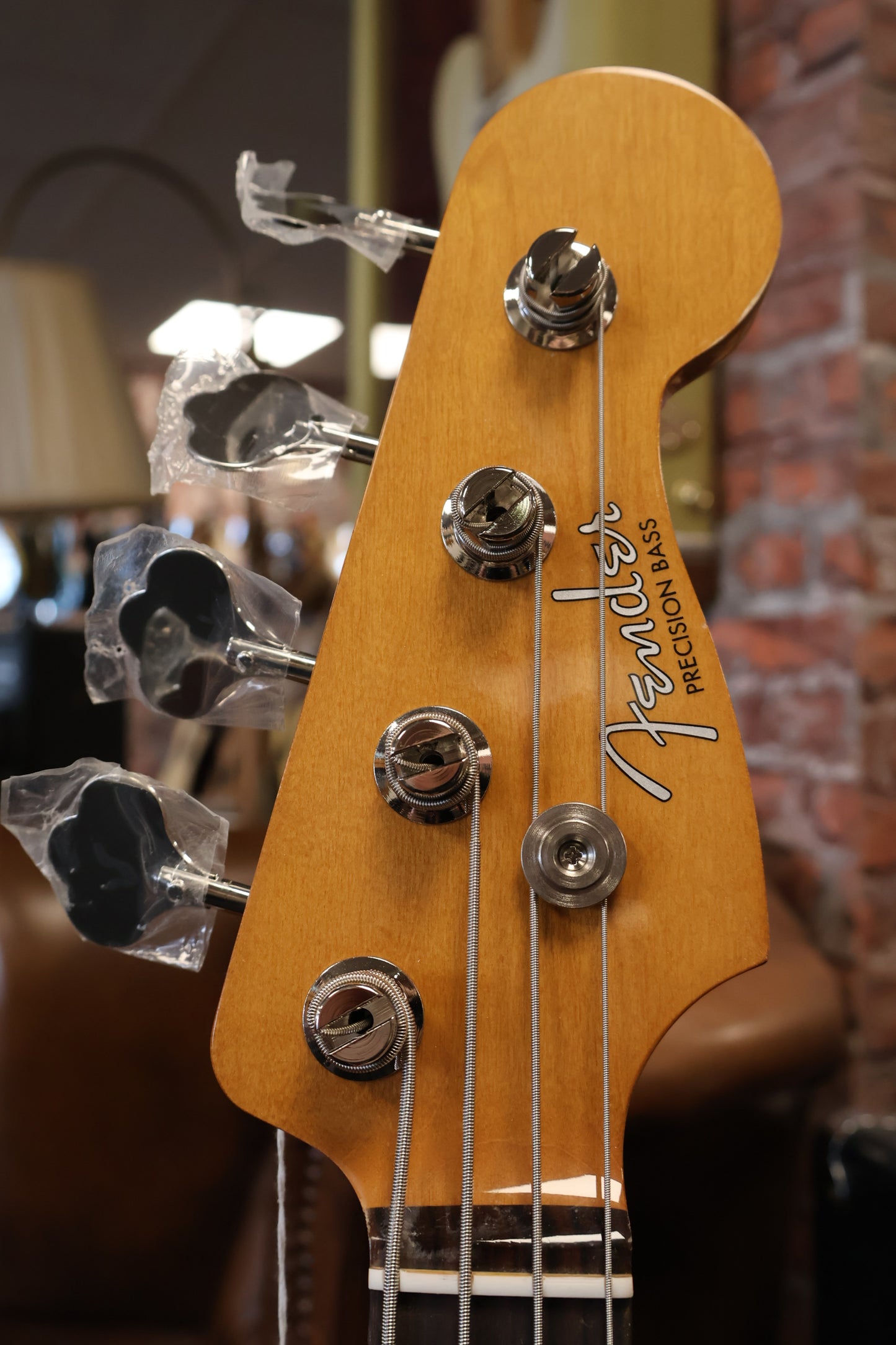 Fender Vintera II '60s Precision Bass 3-Color Sunburst (B-Stock)