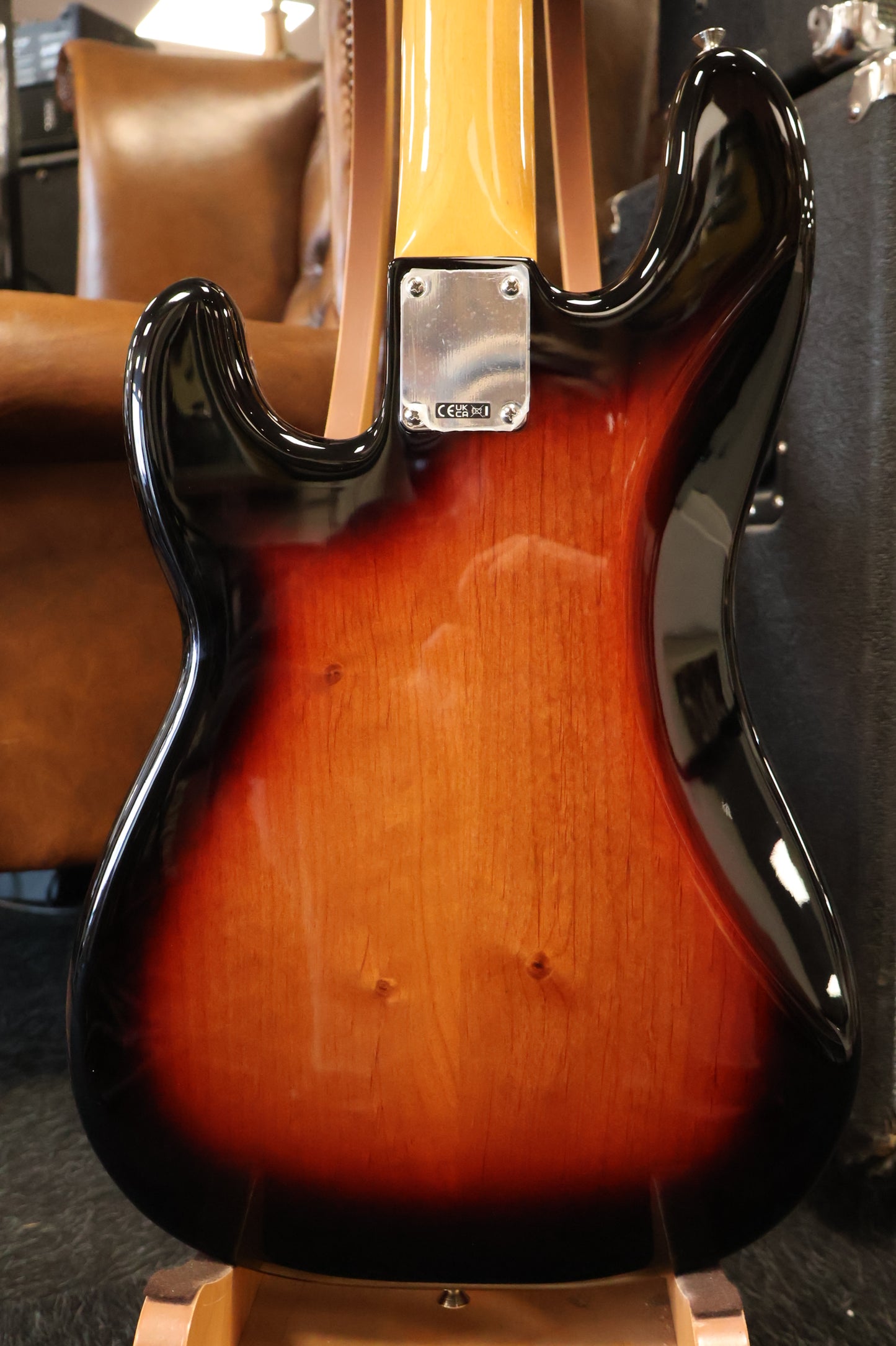Fender Vintera II '60s Precision Bass 3-Color Sunburst (B-Stock)