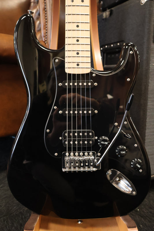 Squier Stratocaster HSS Black Pickguard Black (USED)