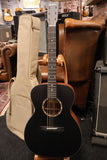 Eastman E2OM Black Orchestra Model (B-Stock)