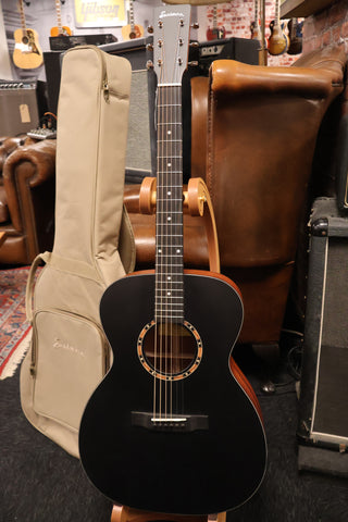 Eastman E2OM Black Orchestra Model (B-Stock)