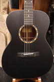 Eastman E2OM Black Orchestra Model (B-Stock)