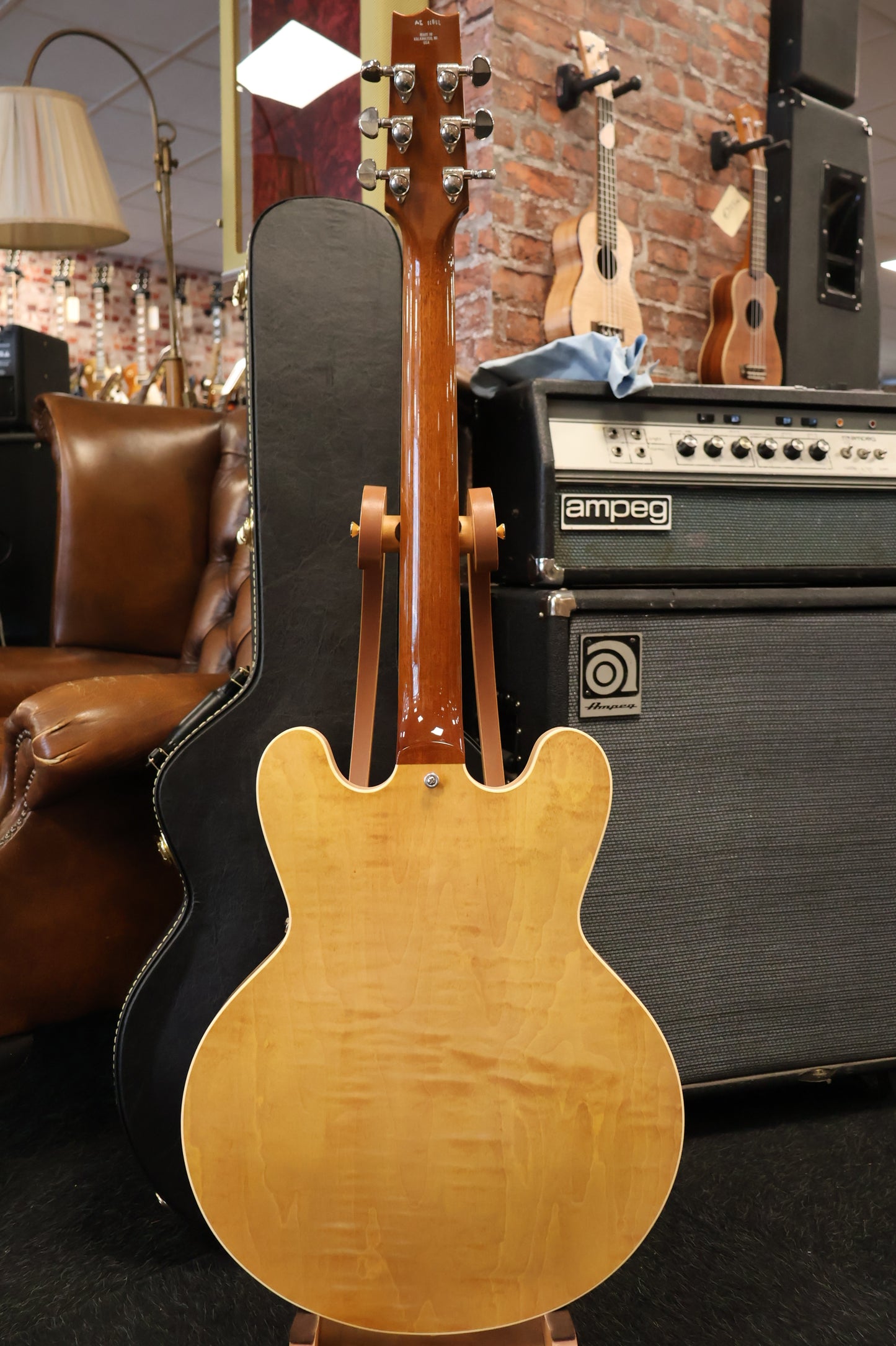 Heritage H-535 Antique Natural Seth lovers (USED)