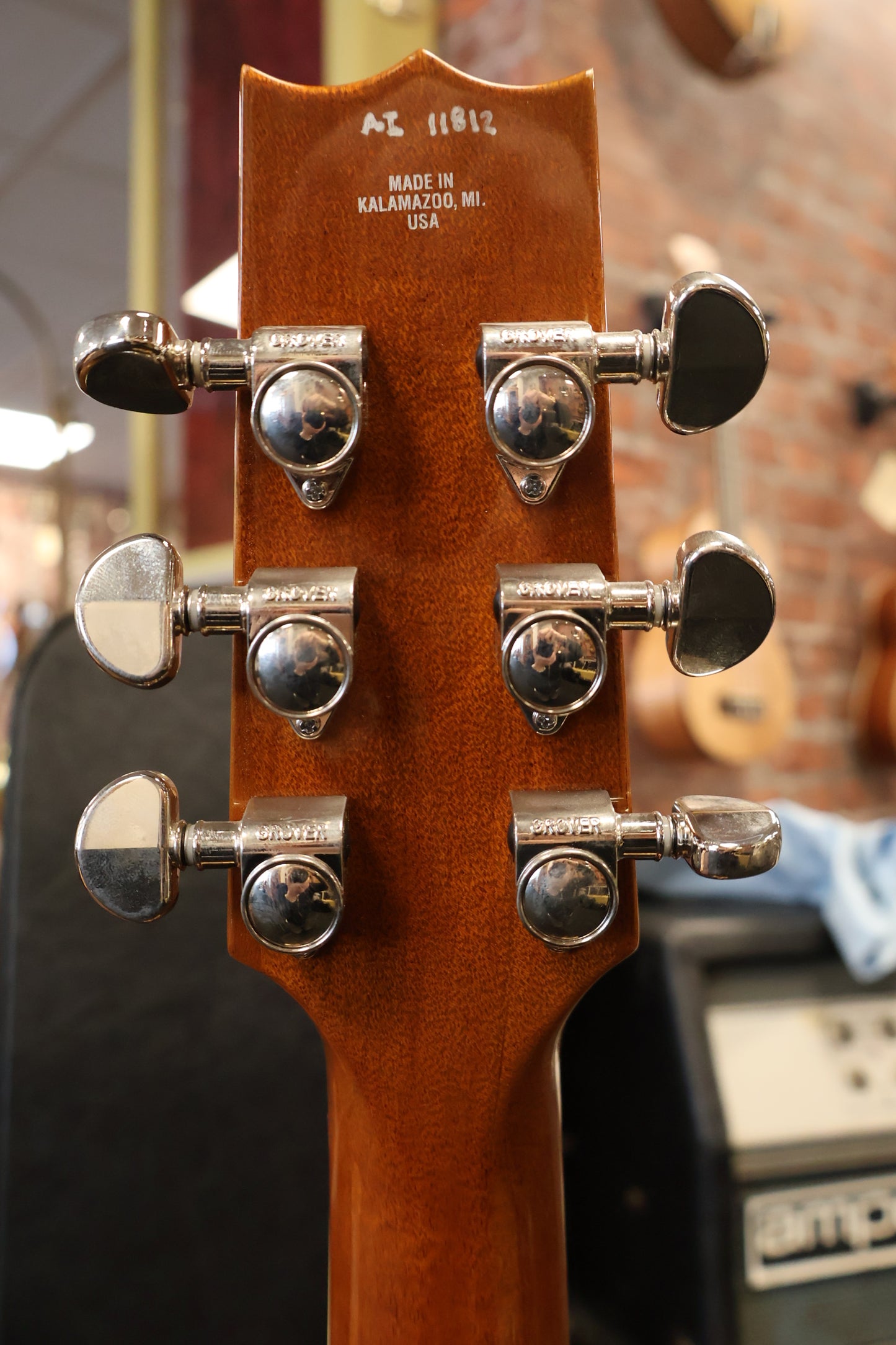 Heritage H-535 Antique Natural Seth lovers (USED)