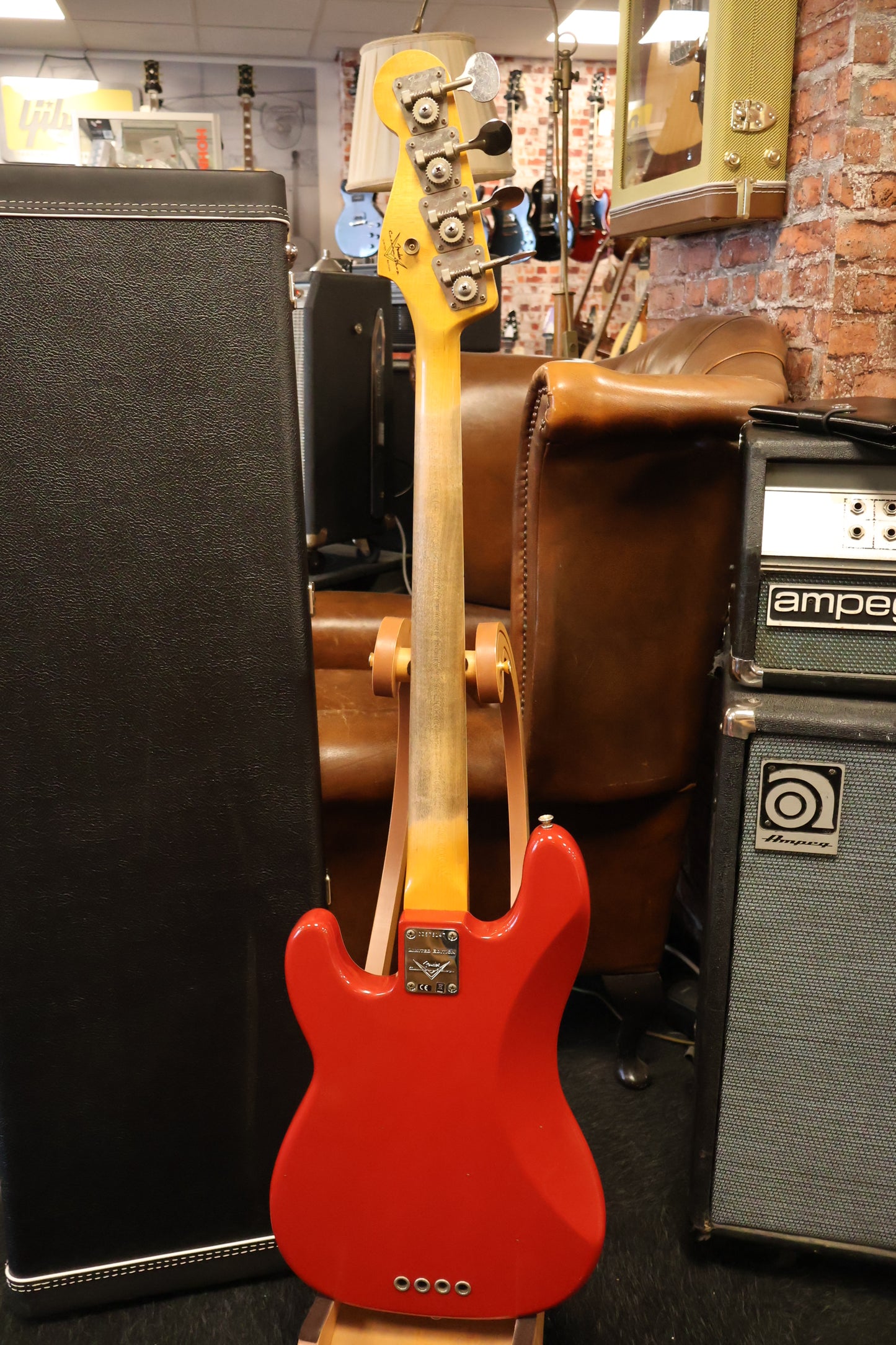 Fender 2023 LTD P BASS Special Journeyman Relic - Aged Dakota Red