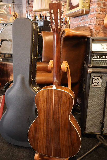 Eastman E22OOSS/V-SB Antique Sunburst (B-Stock)