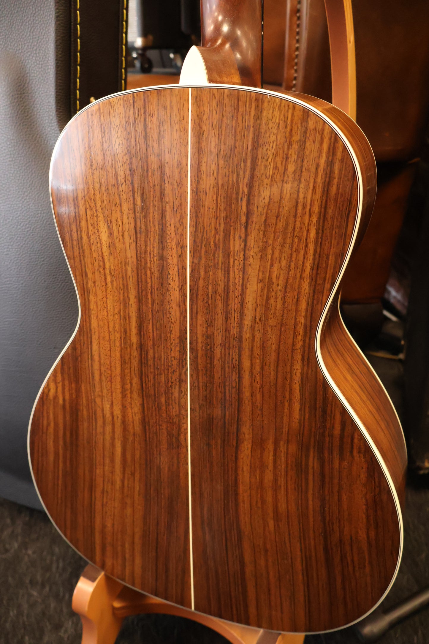 Eastman E22OOSS/V-SB Antique Sunburst (B-Stock)