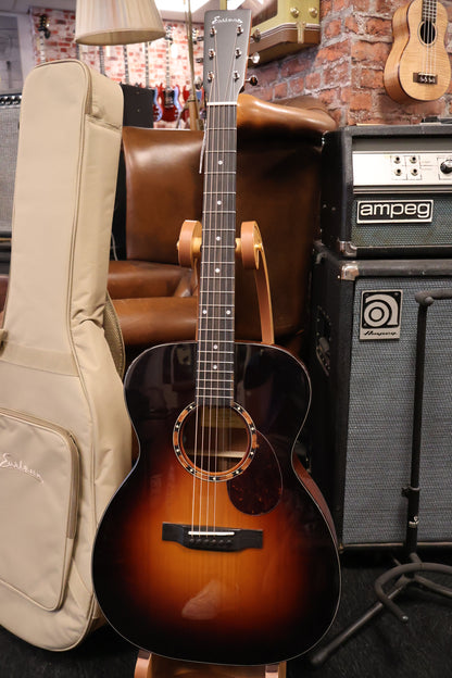 Eastman E2OM-DLX Orchestra Sunburst (B-Stock)