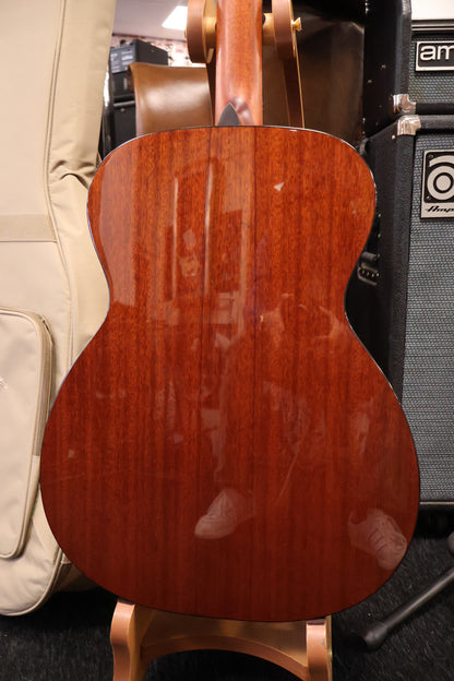 Eastman E2OM-DLX Orchestra Sunburst (B-Stock)