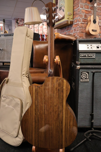 Eastman AC222CE-DLX-GB Grand Auditorium with gigbag (B-Stock)