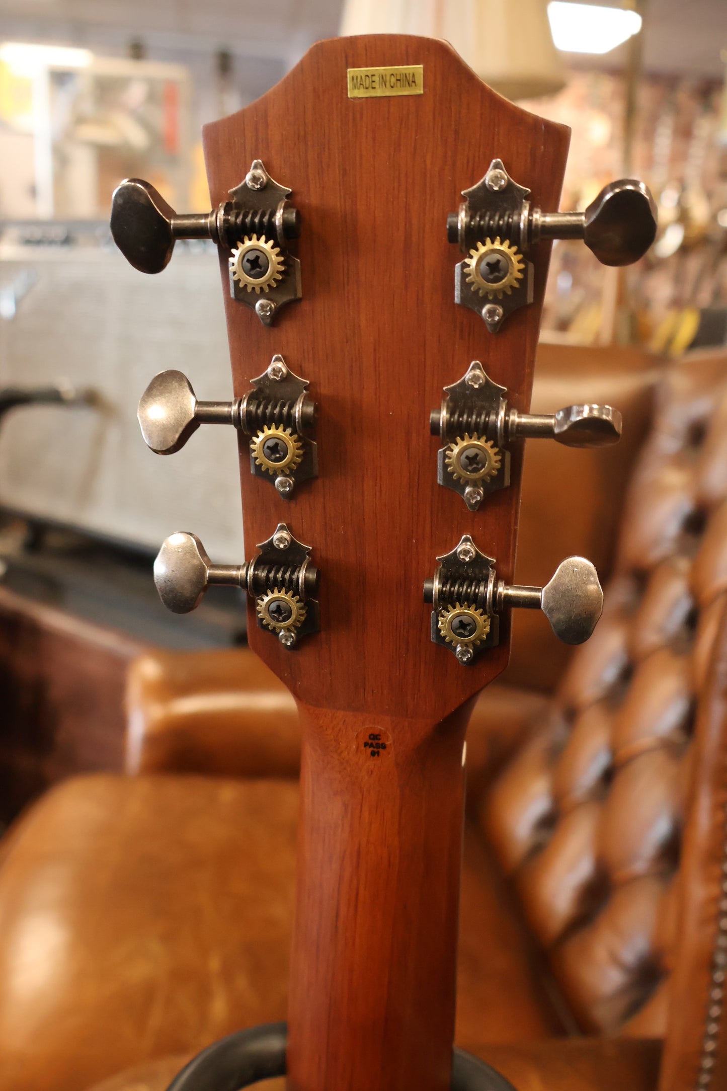Baton Rouge A11LS Dreadnought (Used)