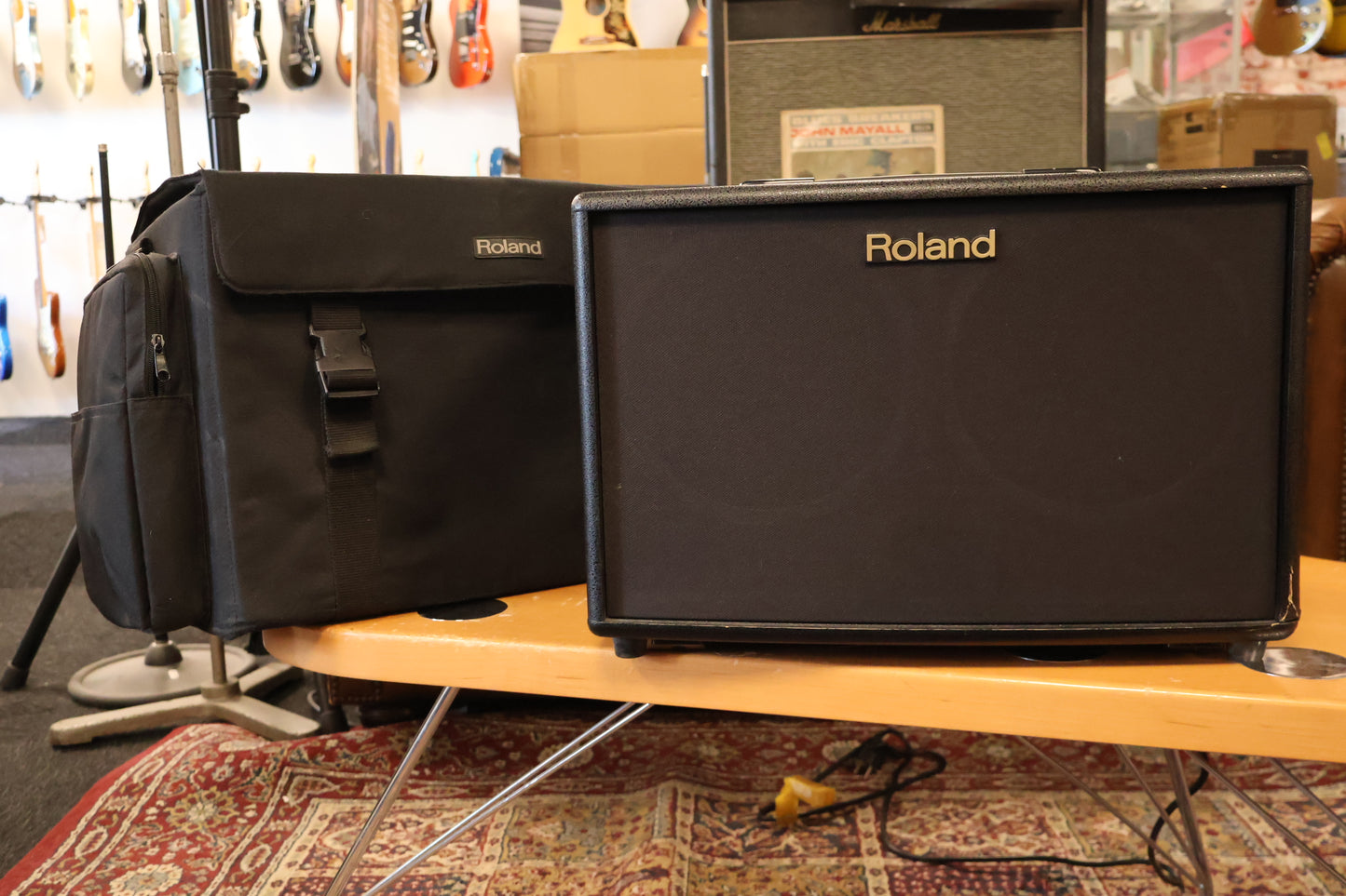 Roland AC-90 Acoustic Guitar Amplifier (Used)