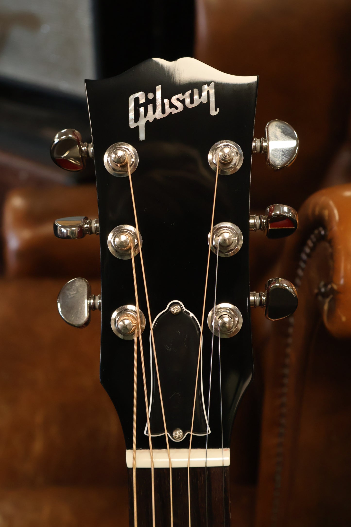 Gibson J-45 Standard Natural