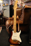 Fender USA Standard Stratocaster Sunburst Gold Hardware 1994 (USED)