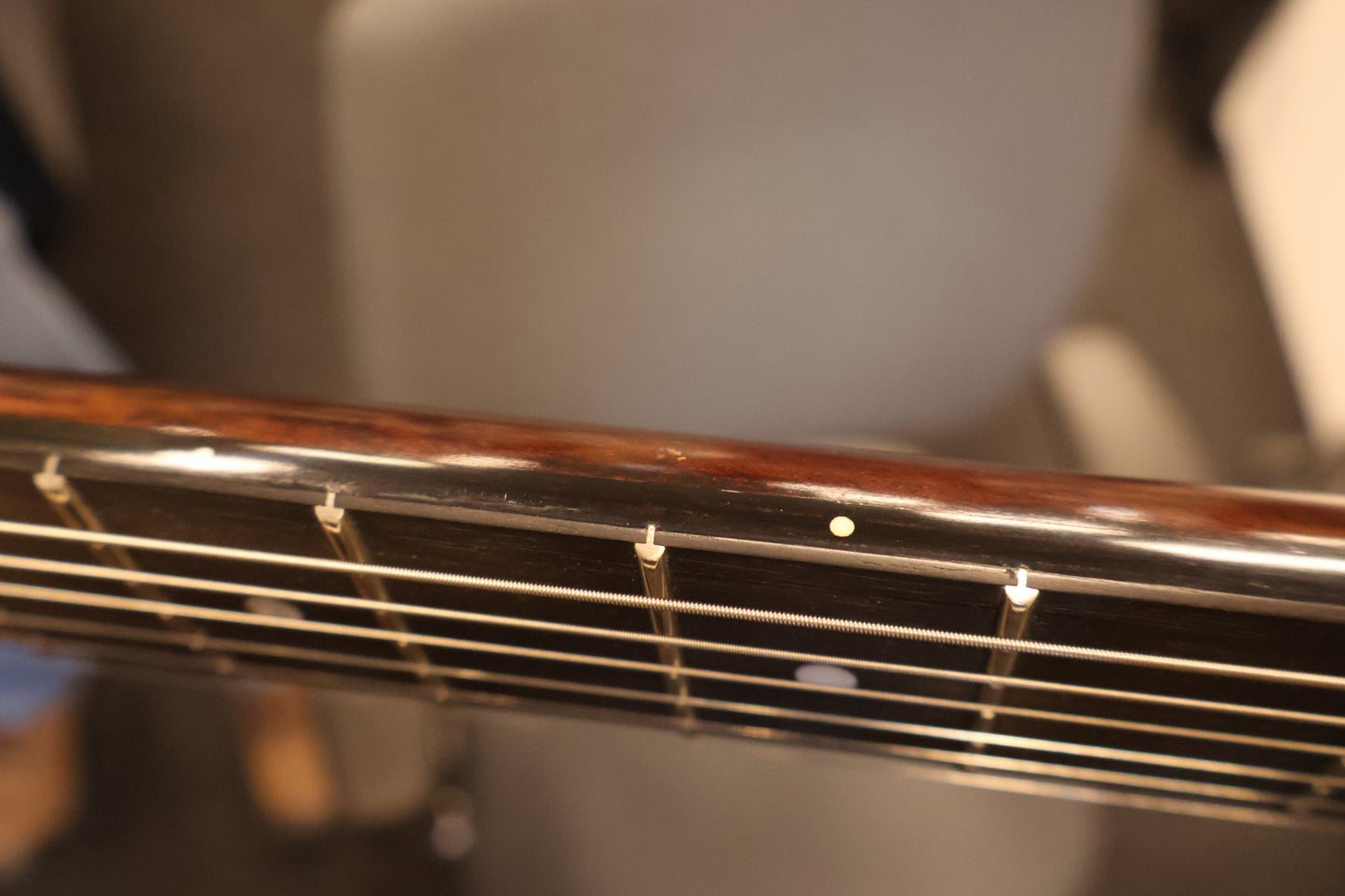 Eastman SB55/V-SB All Mahogany P90 single cut Sunburst (B-Stock)