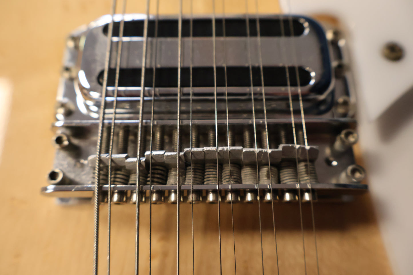 Rickenbacker 381/12 Maple Glo