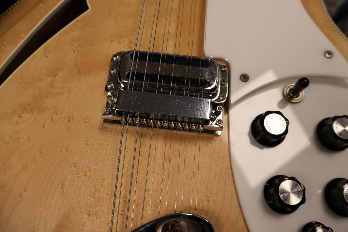 Rickenbacker 381/12 Maple Glo
