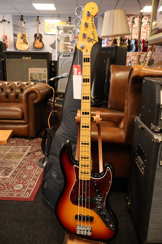 Fender Vintera III Early '70s Jazz Bass 3-Color Sunburst