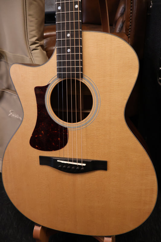 Eastman AC122L-1CE Lefty Grand Auditorium (B-Stock)
