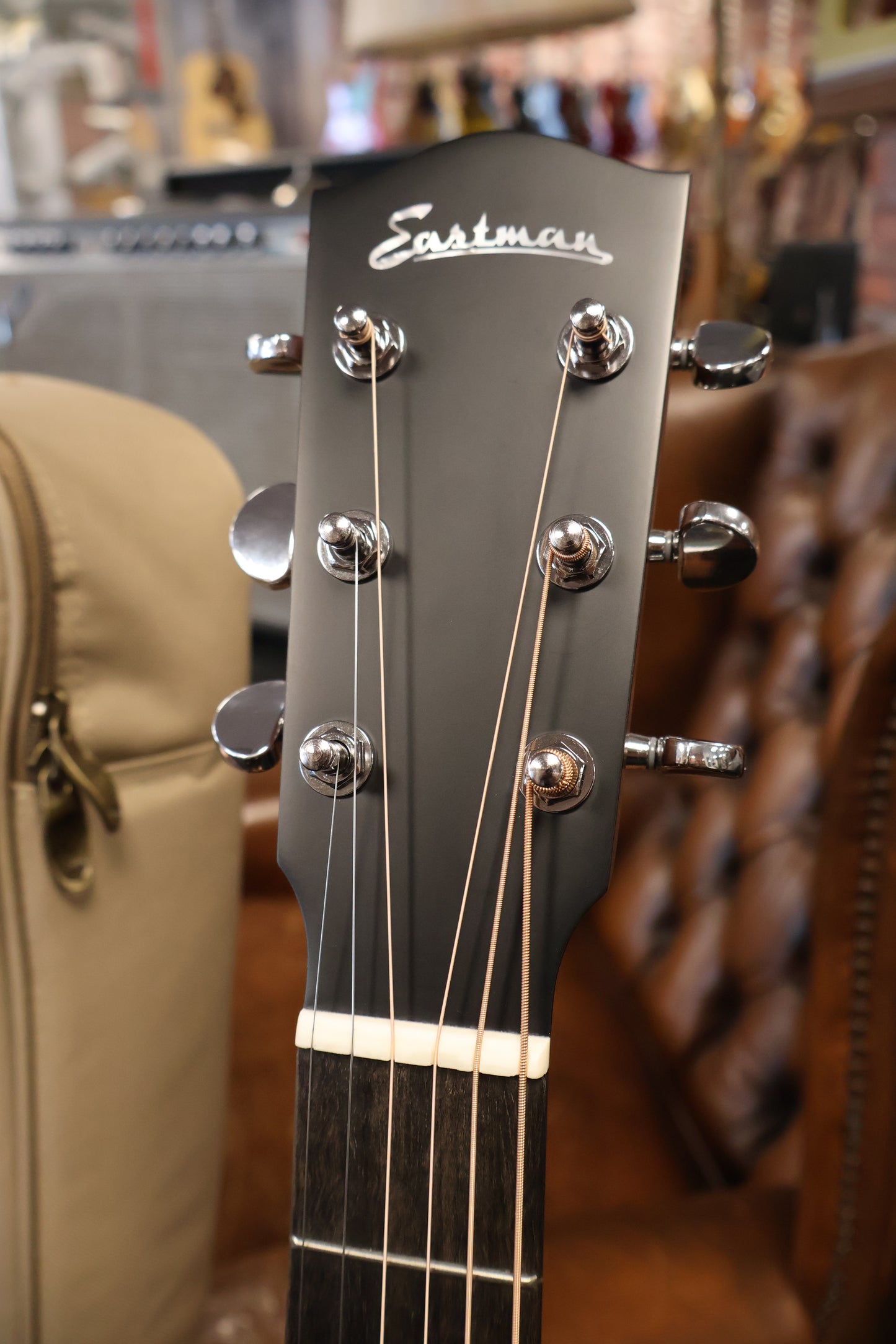 Eastman AC122L-1CE Lefty Grand Auditorium (B-Stock)