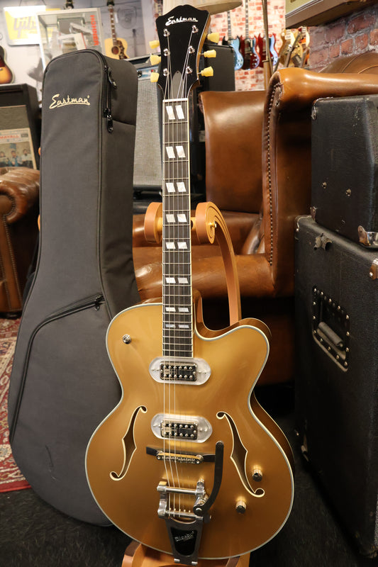 Eastman T58-GD Hollow Body Goldtop Bigsby (B-Stock)