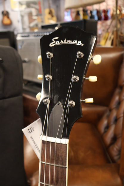 Eastman AR405-P90/TV-SB Hollow Body Archtop (B-Stock)