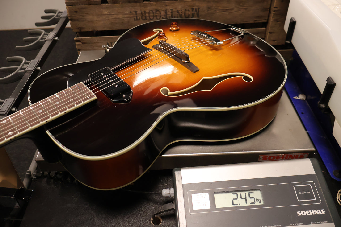 Eastman AR405-P90/TV-SB Hollow Body Archtop (B-Stock)
