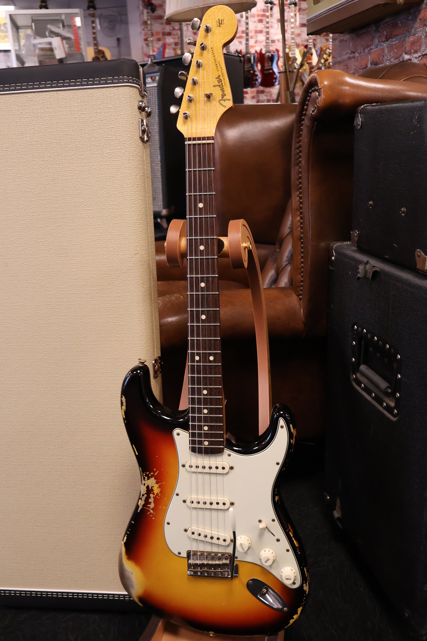 Fender '63 Stratocaster Sunburst Relic LTD (Used)