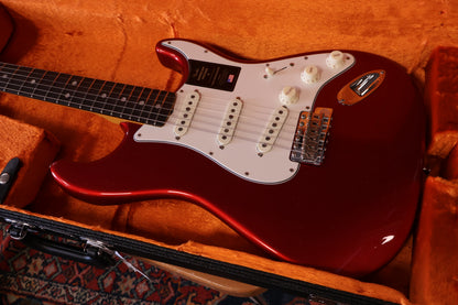 Fender American Vintage II 1965 Stratocaster Candy Apple Red