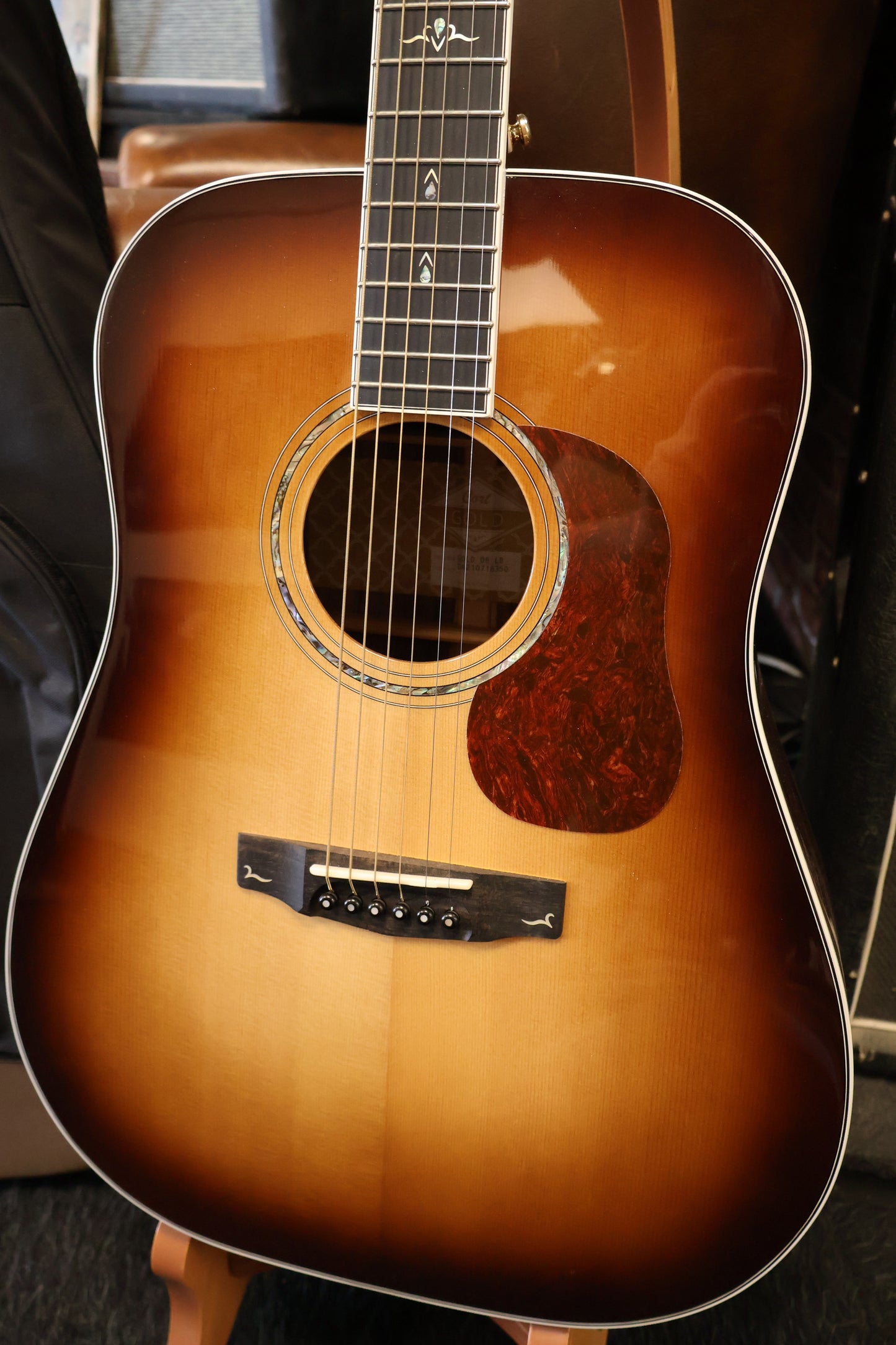 Cort D8 Gold Light Burst (USED)