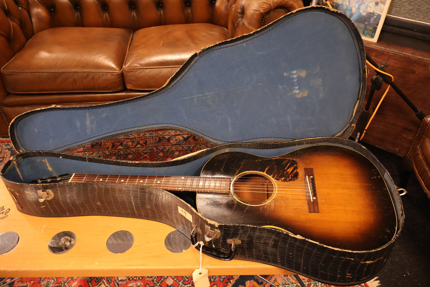 Gibson LG-1 Sunburst 1948