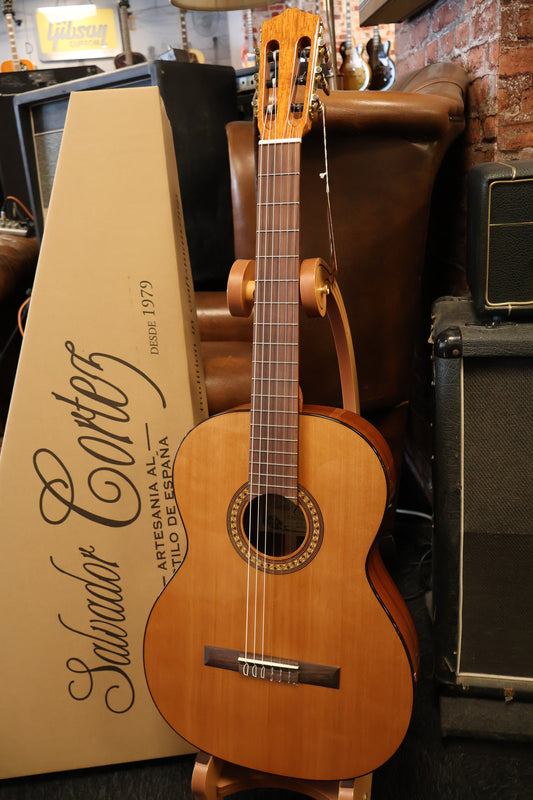 Salvador Cortez CC-22 Classic guitar solid top