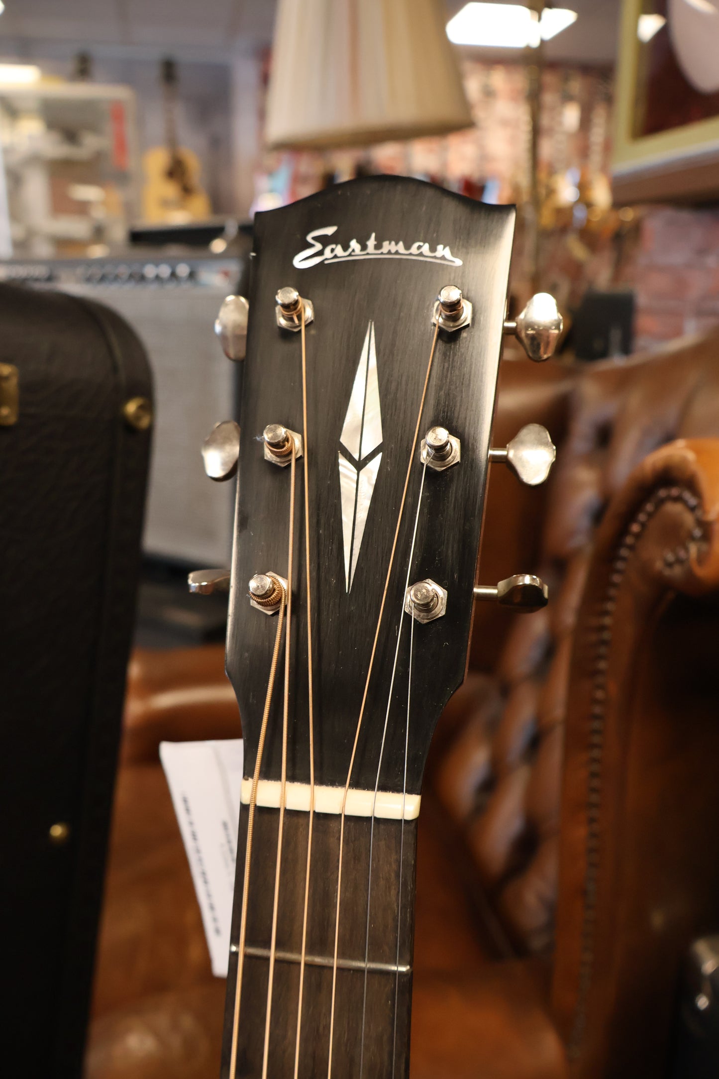 Eastman E22SS/V-SB Antique Sunburst