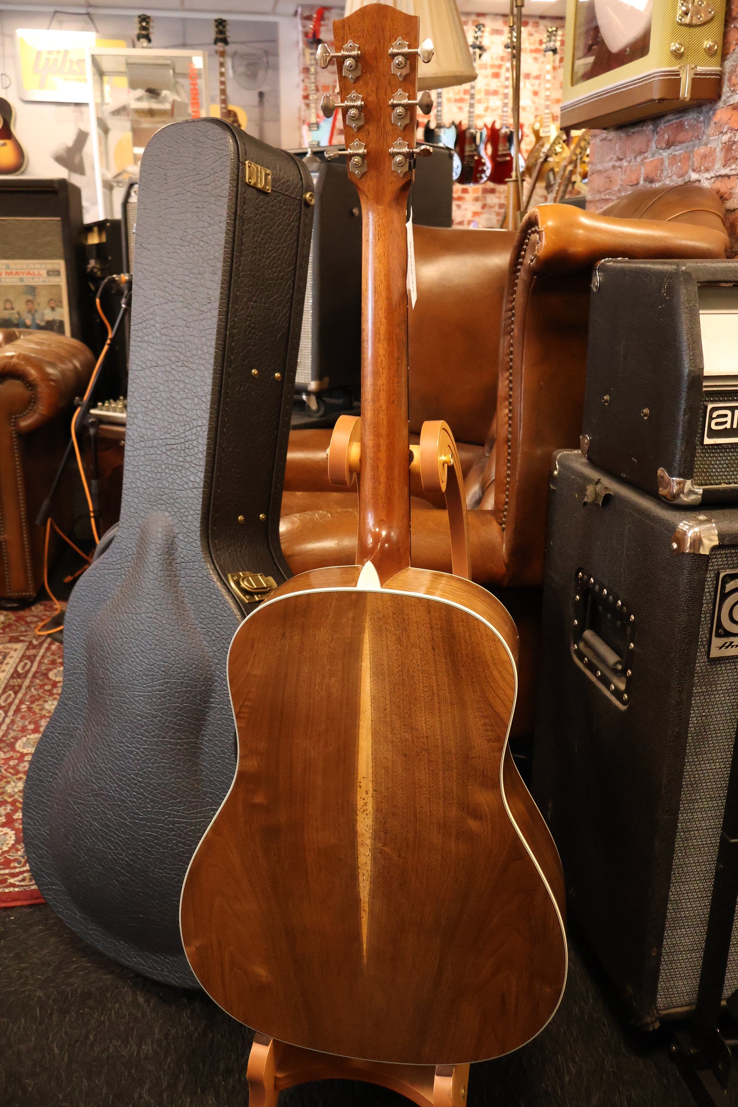 Eastman E22SS/V-SB Antique Sunburst