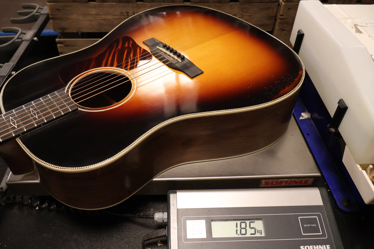 Eastman E22SS/V-SB Antique Sunburst