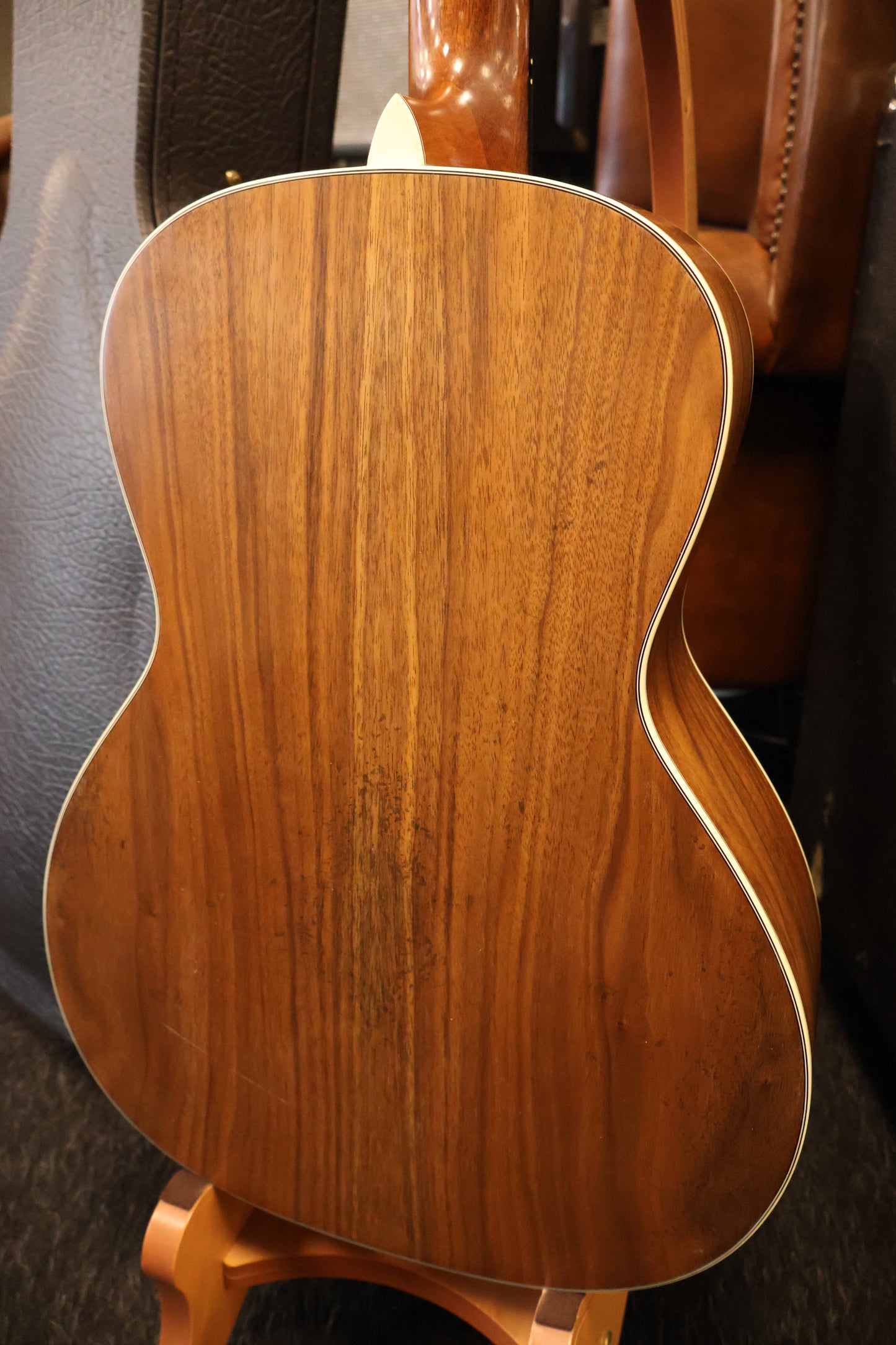 Eastman E22OOSS/V-SB Antique Sunburst