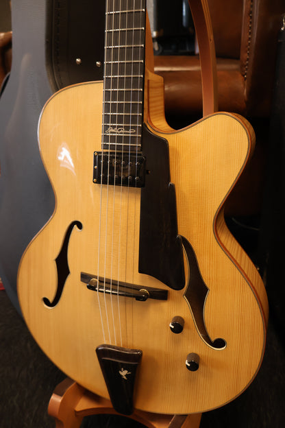 Eastman AR880CE-BD Archtop John Pisano Signature Model