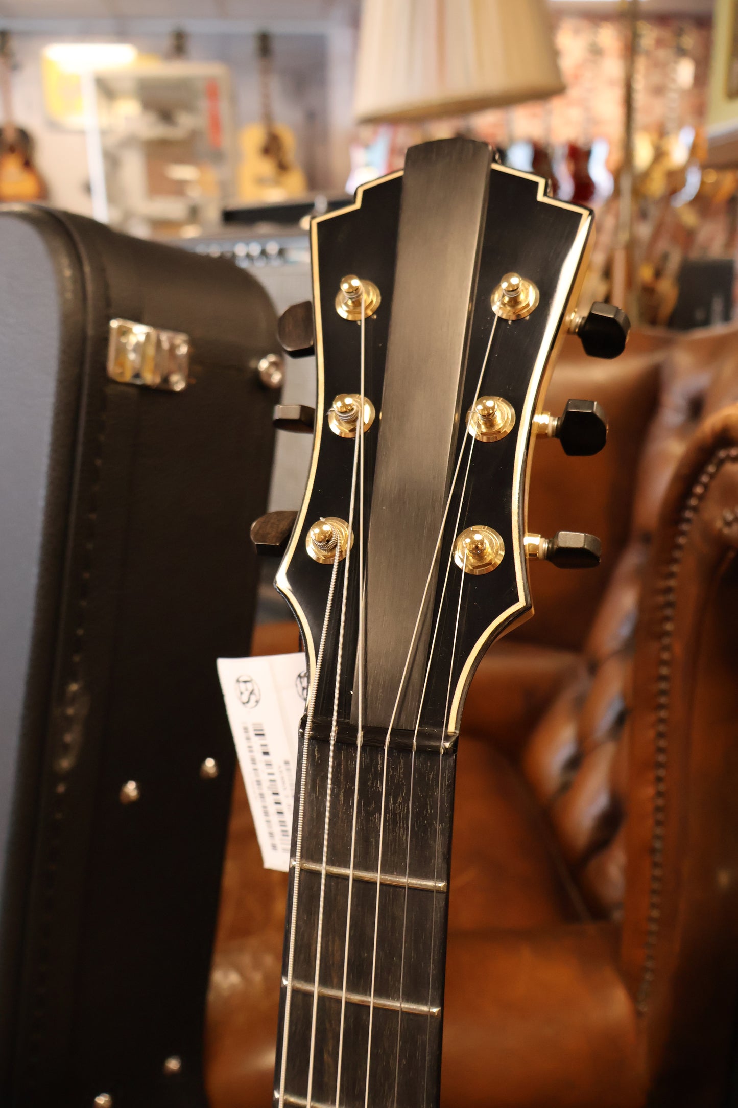 Eastman AR880CE-BD Archtop John Pisano Signature Model