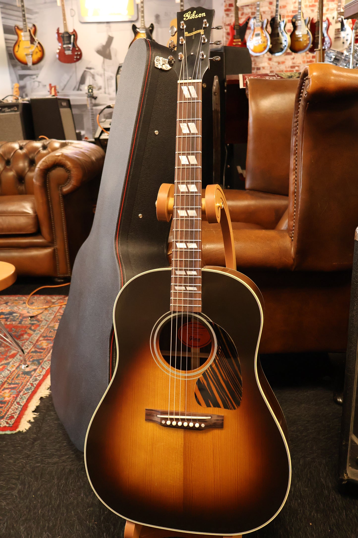 Gibson Custom 1942 Banner Southern Jumbo