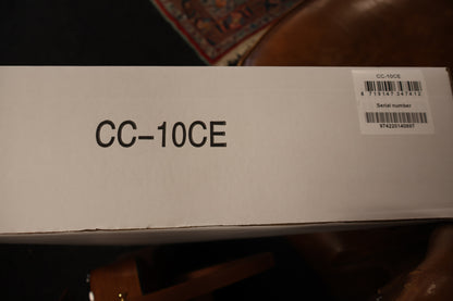 Salvador Cortez CC-10CE Classic guitar with Electronics