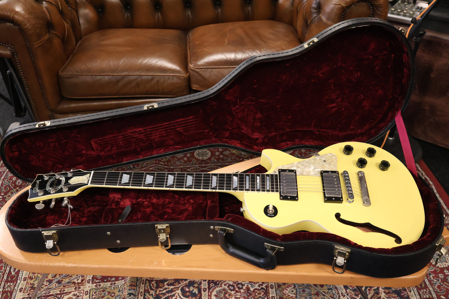 Gibson 1997 Les Paul Custom Shop Catalina Custom