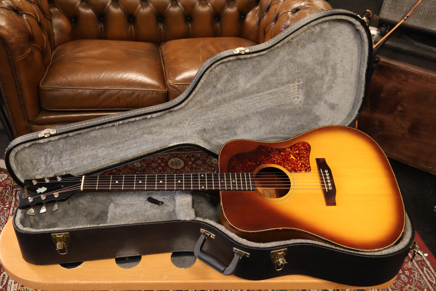 Gibson 1970s J45 Deluxe Sunburst