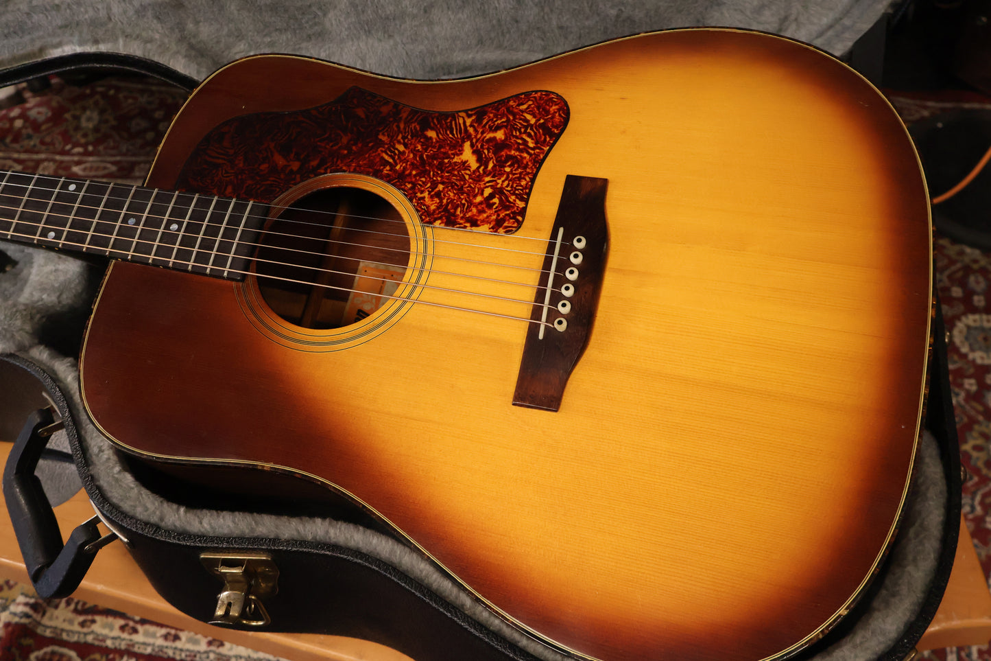 Gibson 1970s J45 Deluxe Sunburst