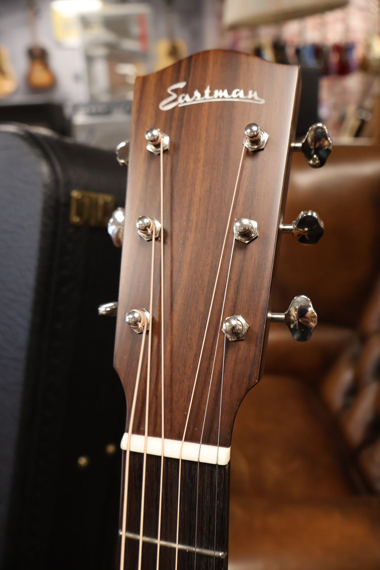 Eastman E20OOSS-TC Sunburst OO model