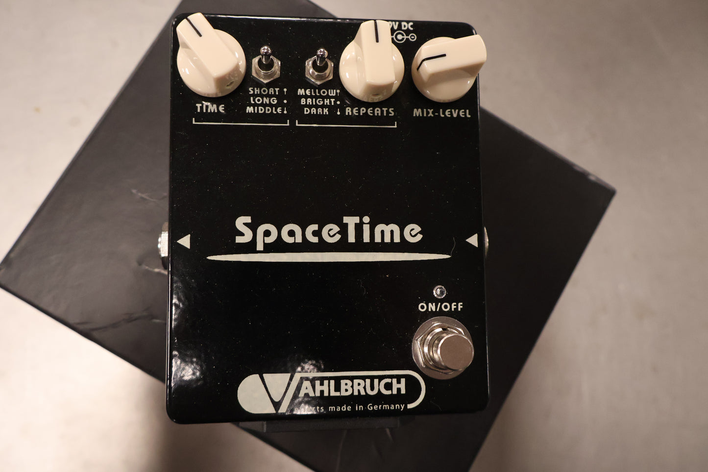 Vahlburch Spacetime Delay (Used)
