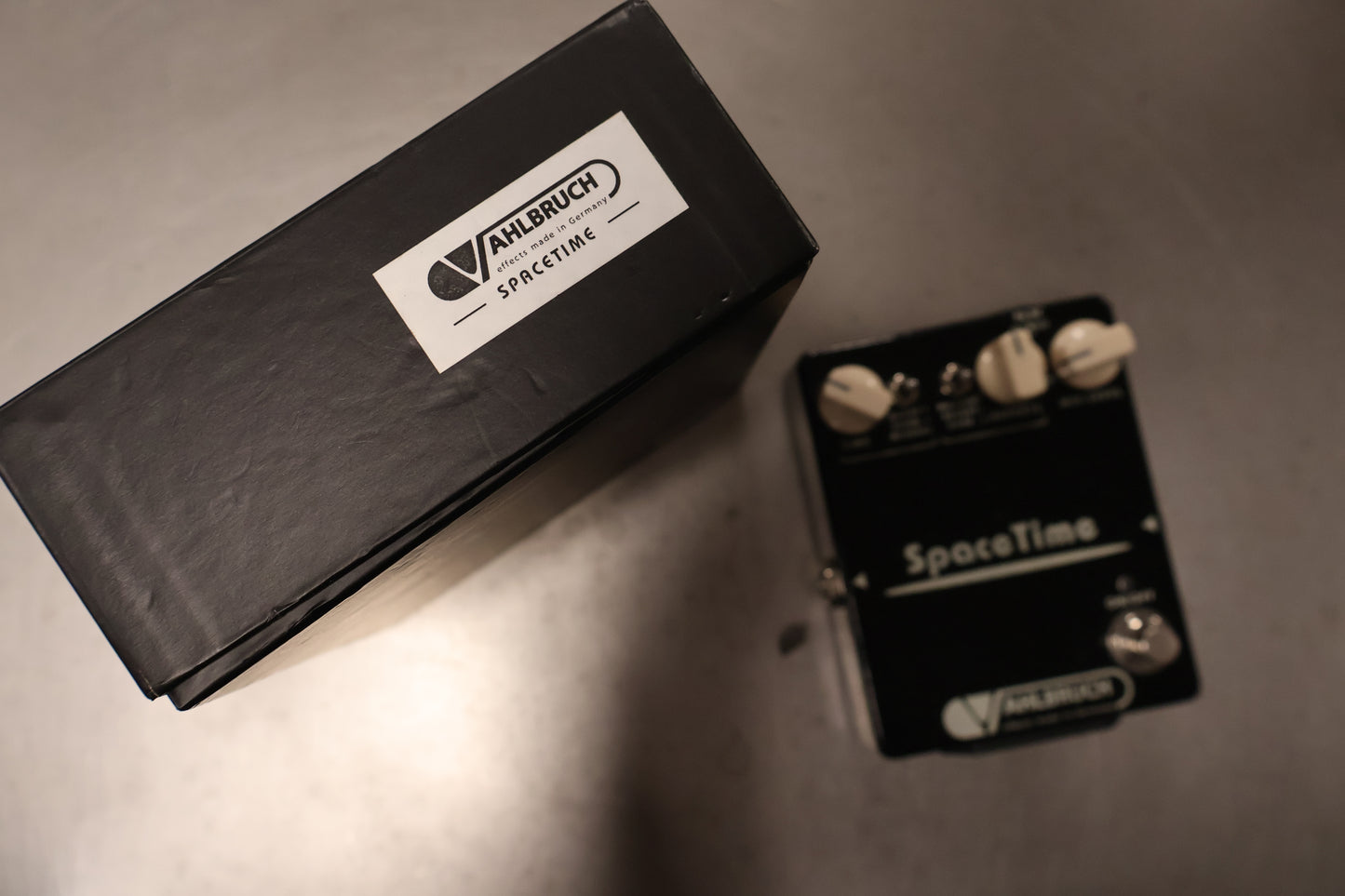 Vahlburch Spacetime Delay (Used)