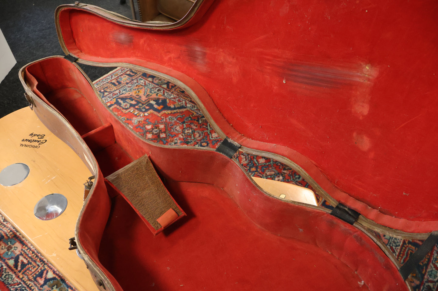 Vintage Lifton (Gibson) Case Brown Tennessee Herby