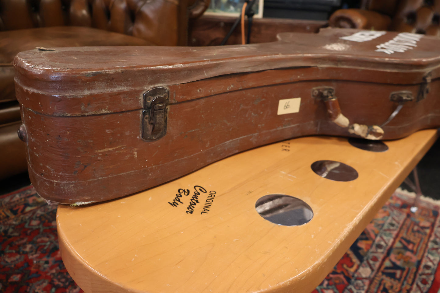 Vintage Lifton (Gibson) Case Brown Tennessee Herby